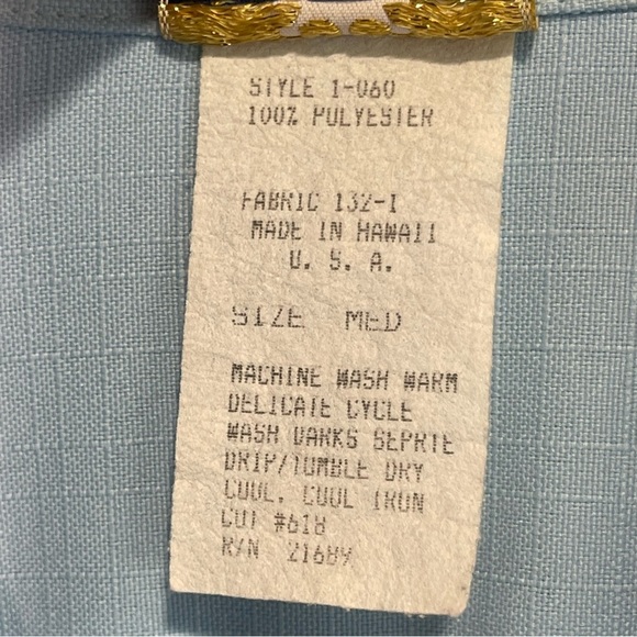 1970s Blue Hawaiian Resort shirt by IOLANI, made in Hawaii, Executive short - Picture 9 of 12